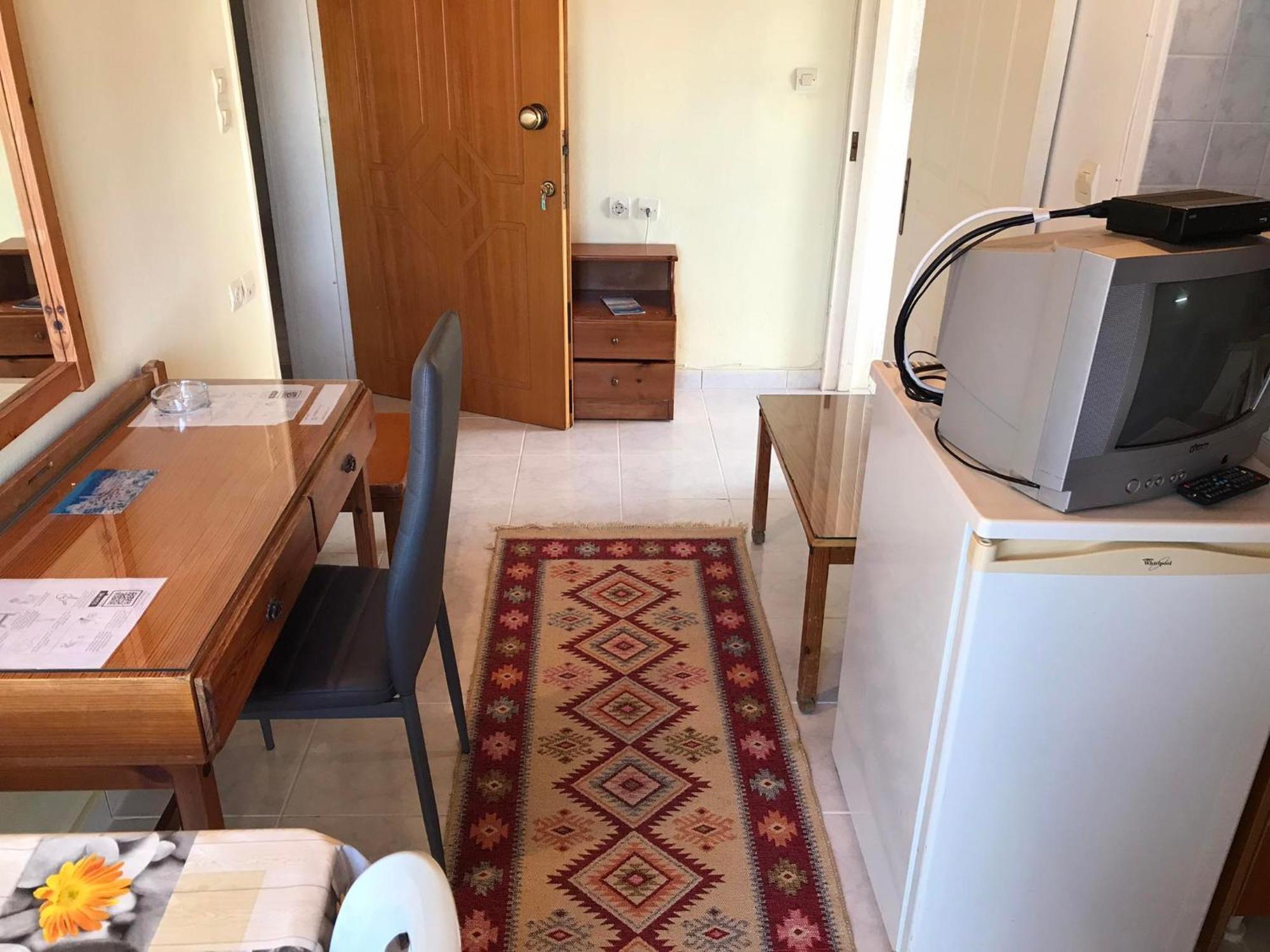 Ion Apartments Messolonghi Single Bed Room Mountain View Loft Mesolóngion Dış mekan fotoğraf